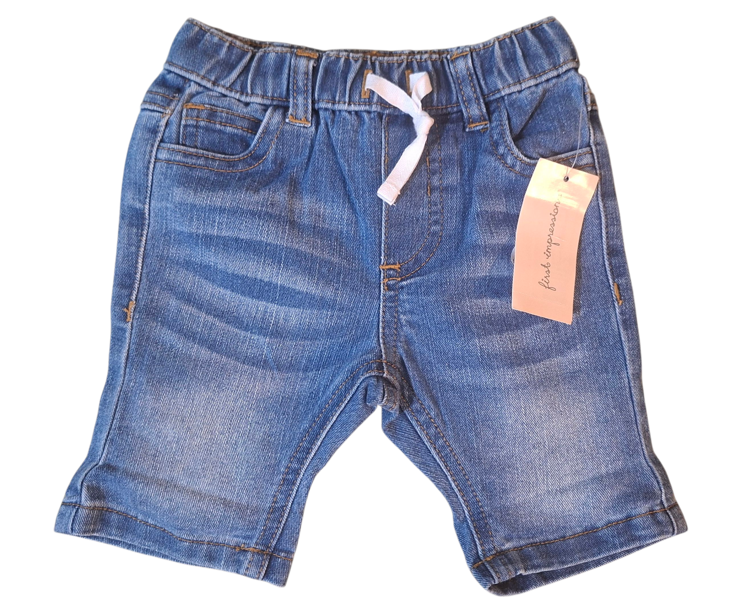 First Impression Shorts / 6-9 months