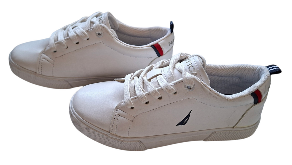 Nautica Sneakers / size 31