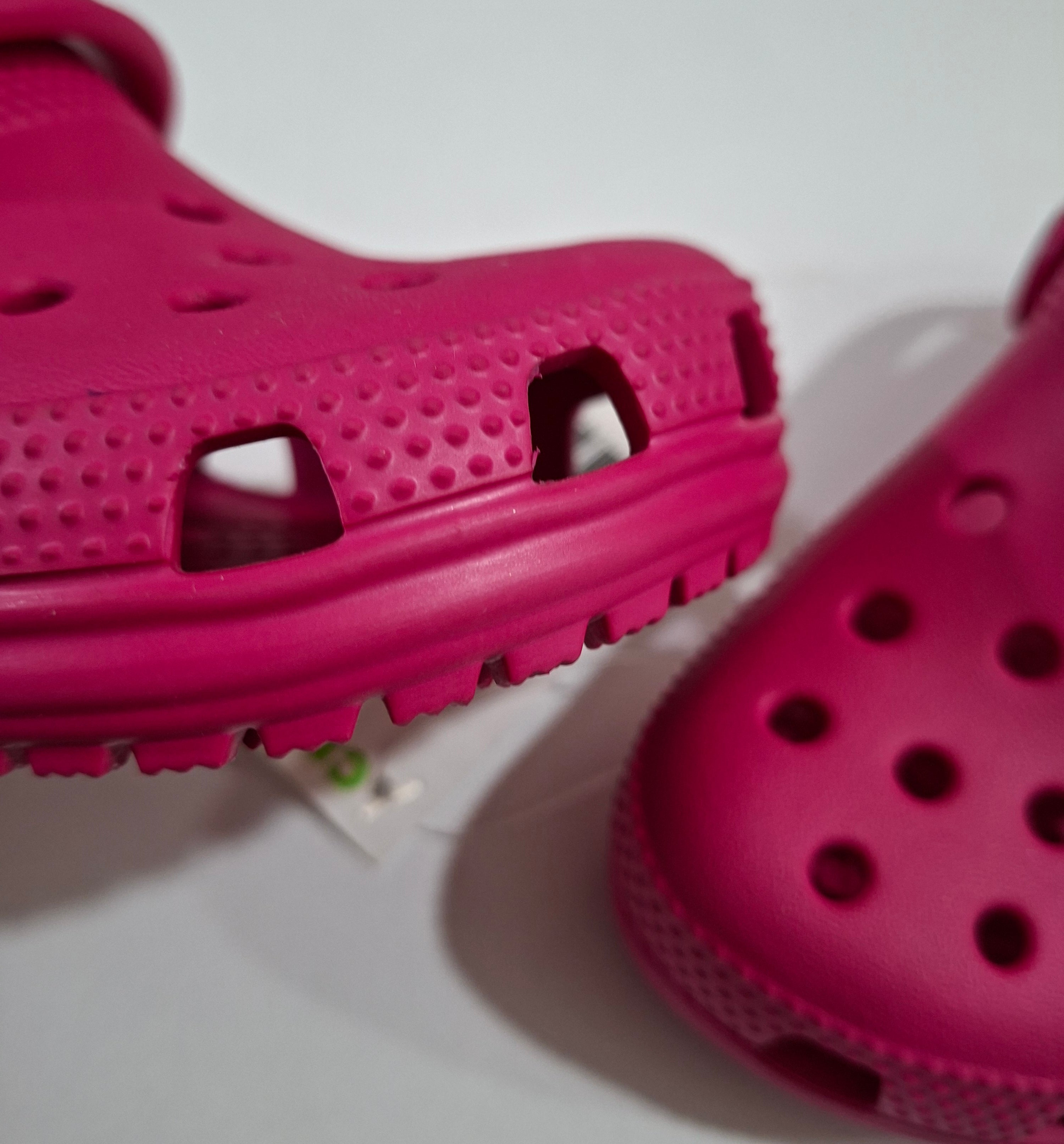 CROCS