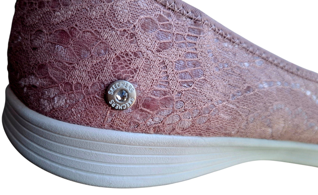 Skechers / Size 38