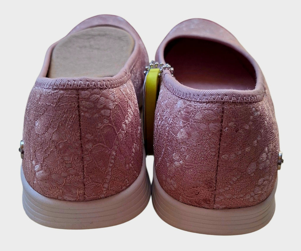 Skechers / Size 38