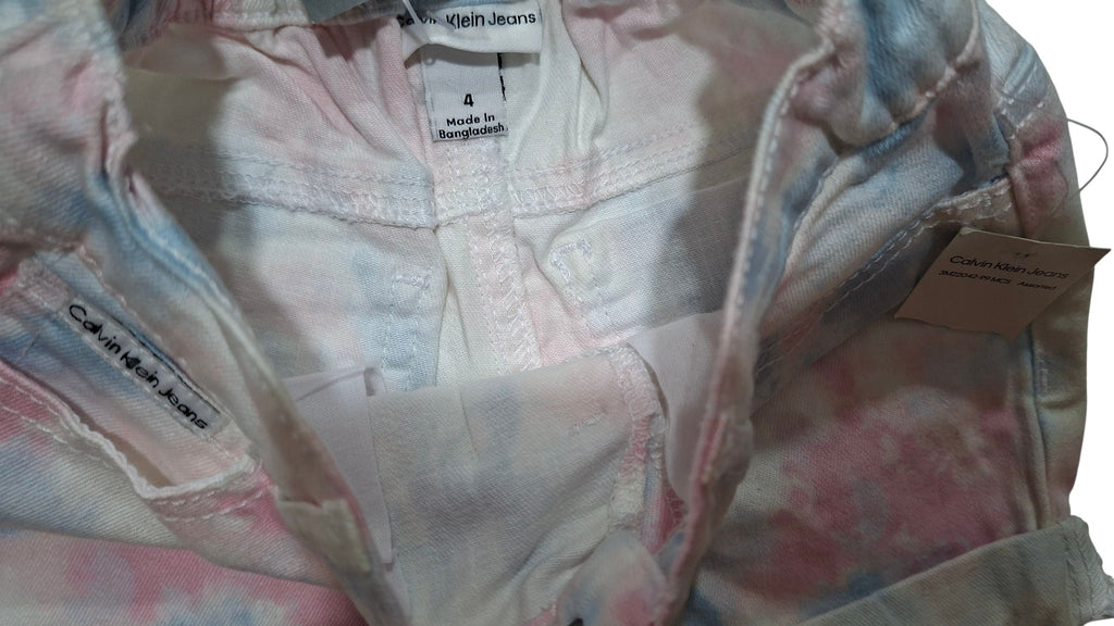 Calvin Klein Shorts / 2 & 4 years