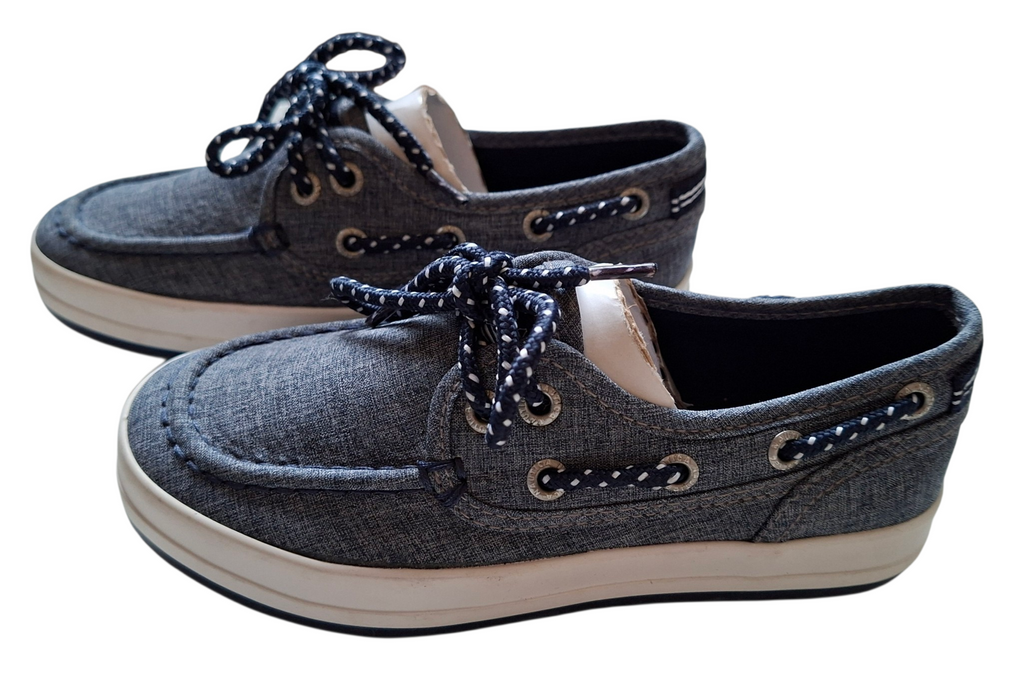 Nautica sneakers / size 30
