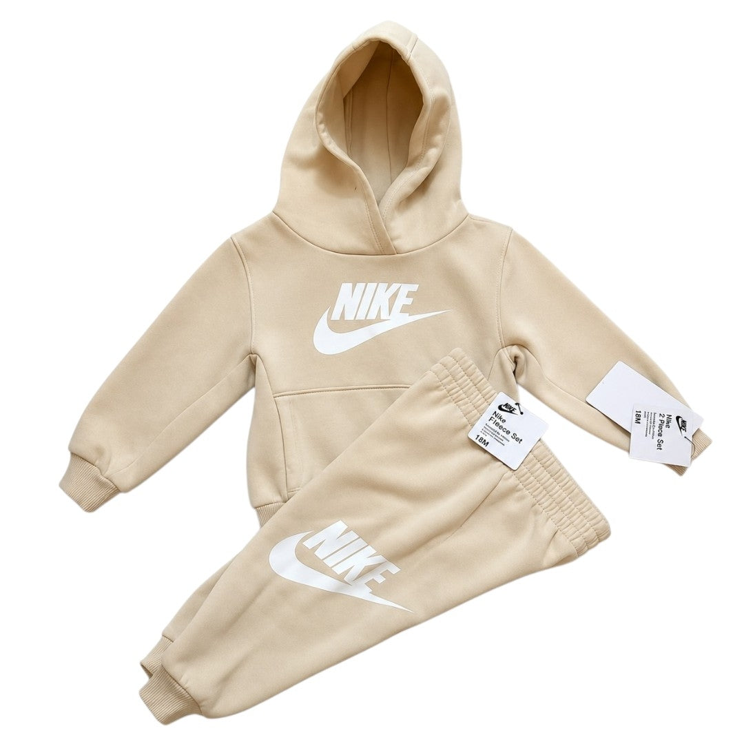 Nike Set / 18 months