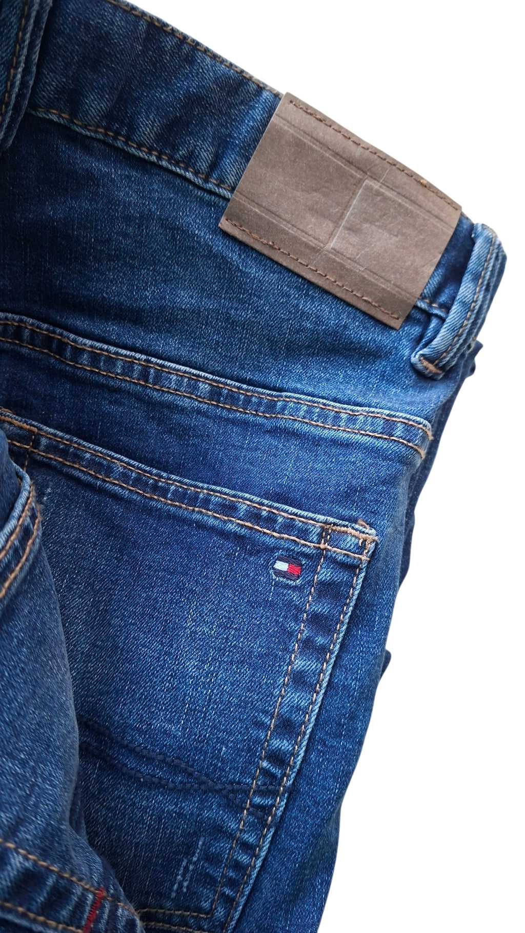 Tommy Hilfiger Jeans / 16 years
